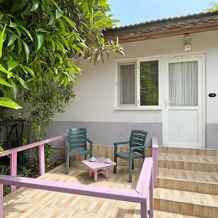 Homestay Garden Cirali *